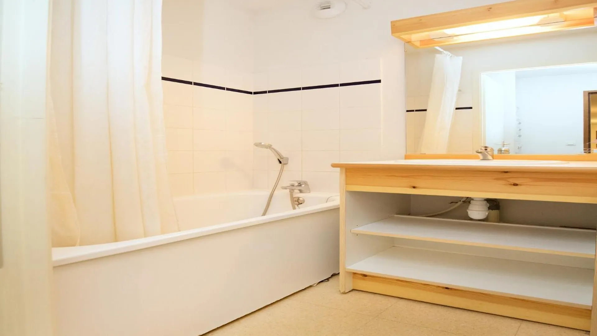 Balcons B 021 - Parc Nat Vanoise Appart 6 Pers Val Cenis Holiday home